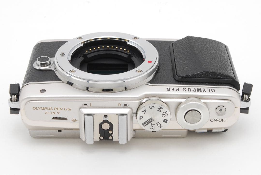 ✨極美品✨オリンパス E-PL7 ボディ❤️ショット数わずか3,272回