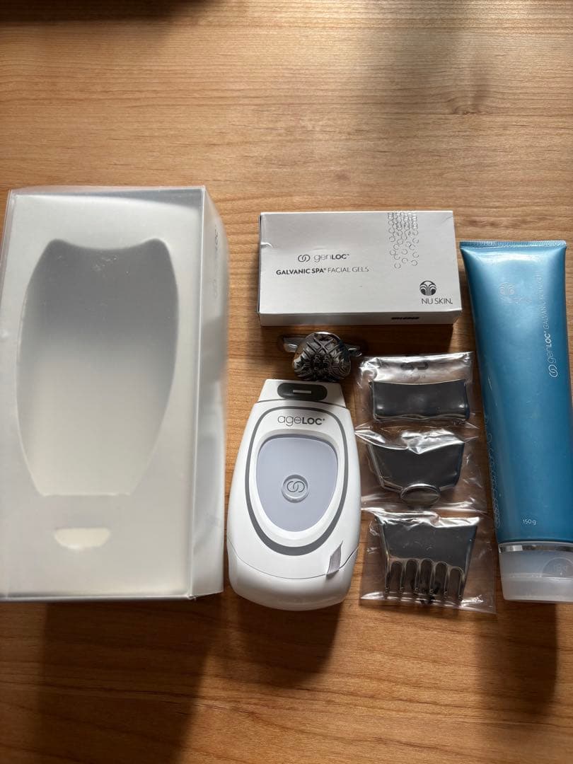 ageLOC スキンケアデバイス ホワイト - メルカリ