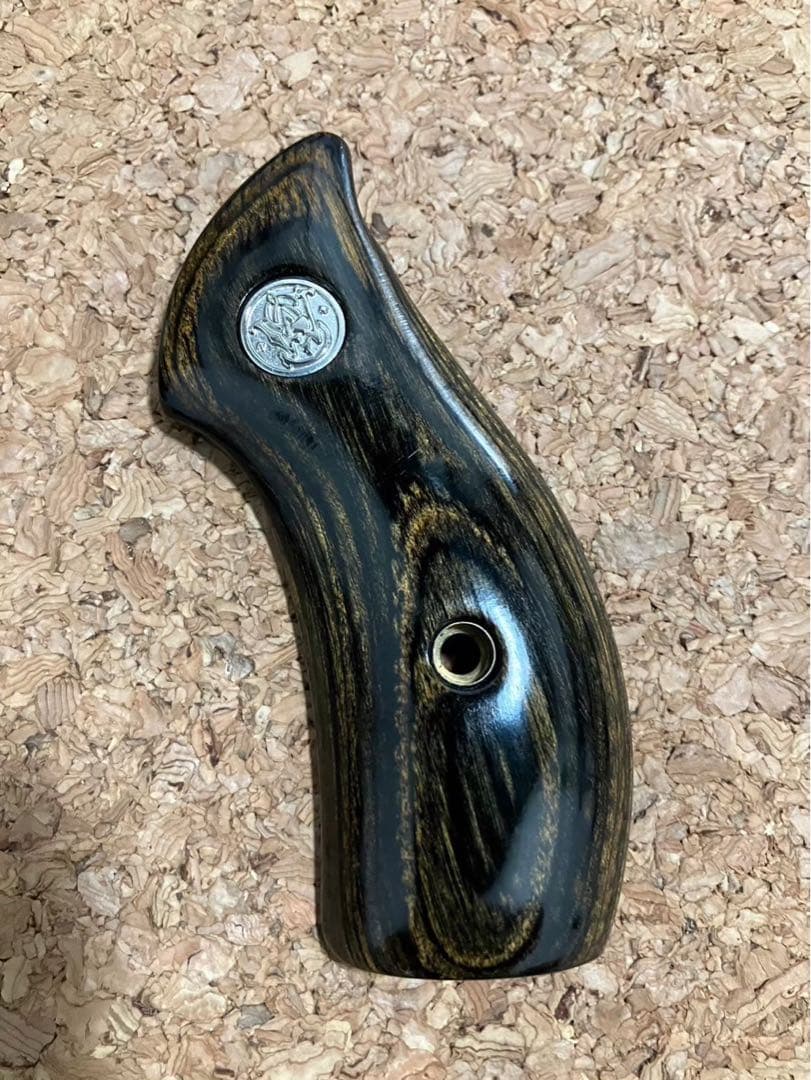 アルタモント　M36 木製グリップ　シルバーブラック アウトレット】アルタモント S&W Jフレーム用 木製グリップ オーバー