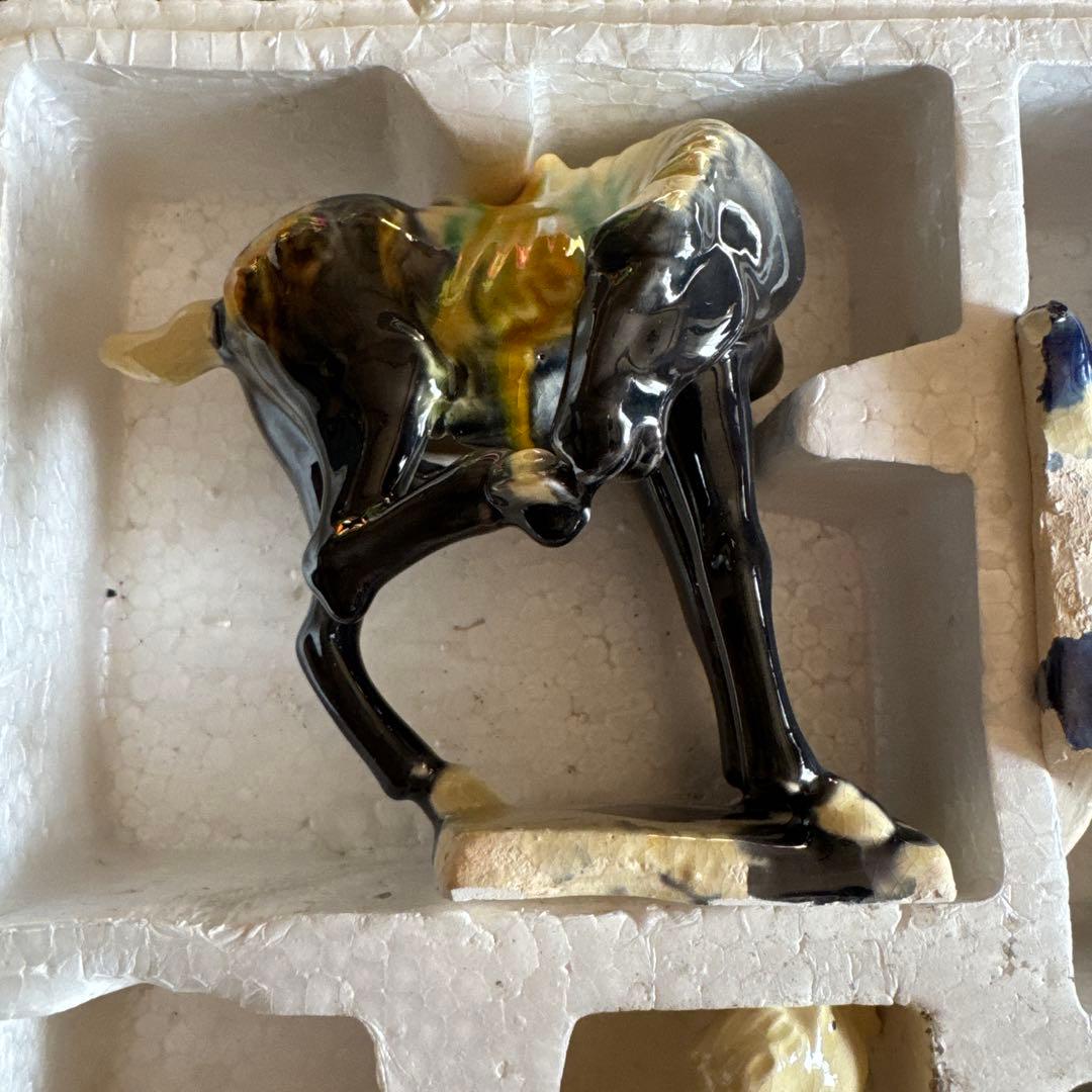 唐三彩 馬 陶器の置物 6頭 中国の洛陽 - メルカリ