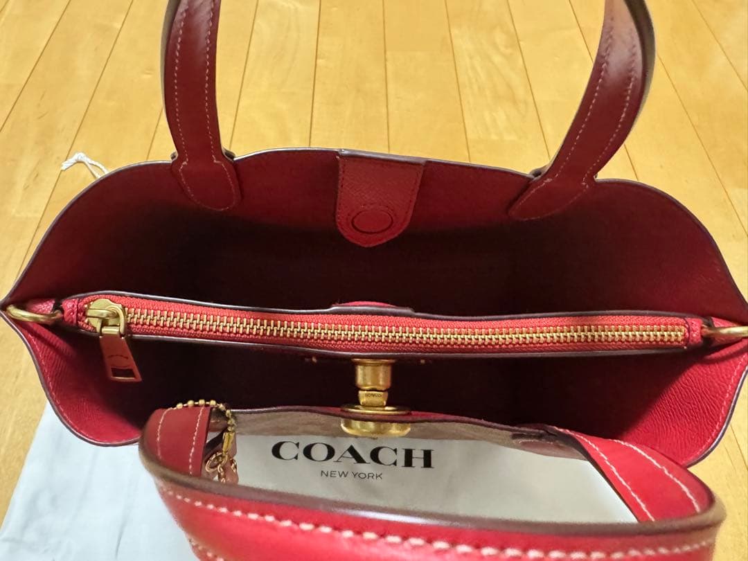 r*様 COACH ハート柄 ウィロウトート24 ハンドバッグ - メルカリ