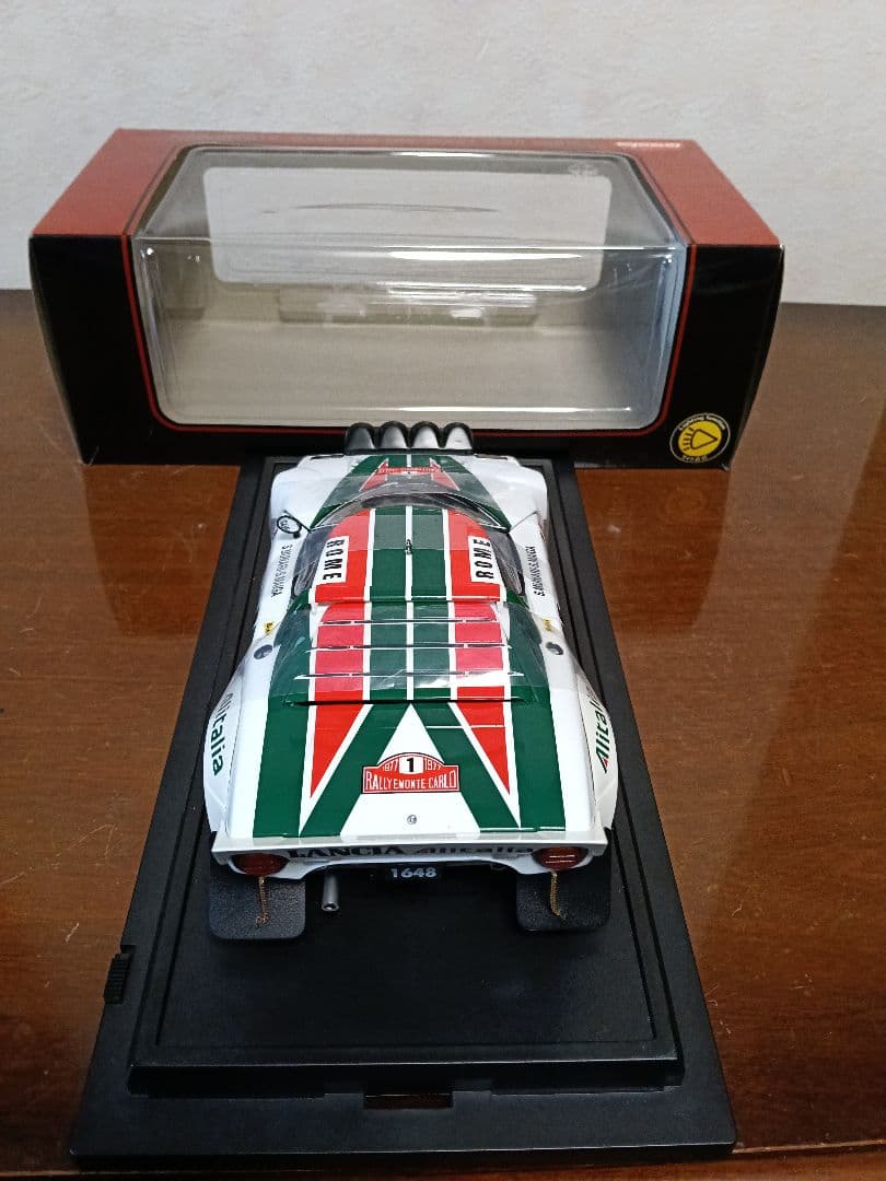 京商1/18ランチア・ストラトス77モンテカルロNo.1希少ライト点灯