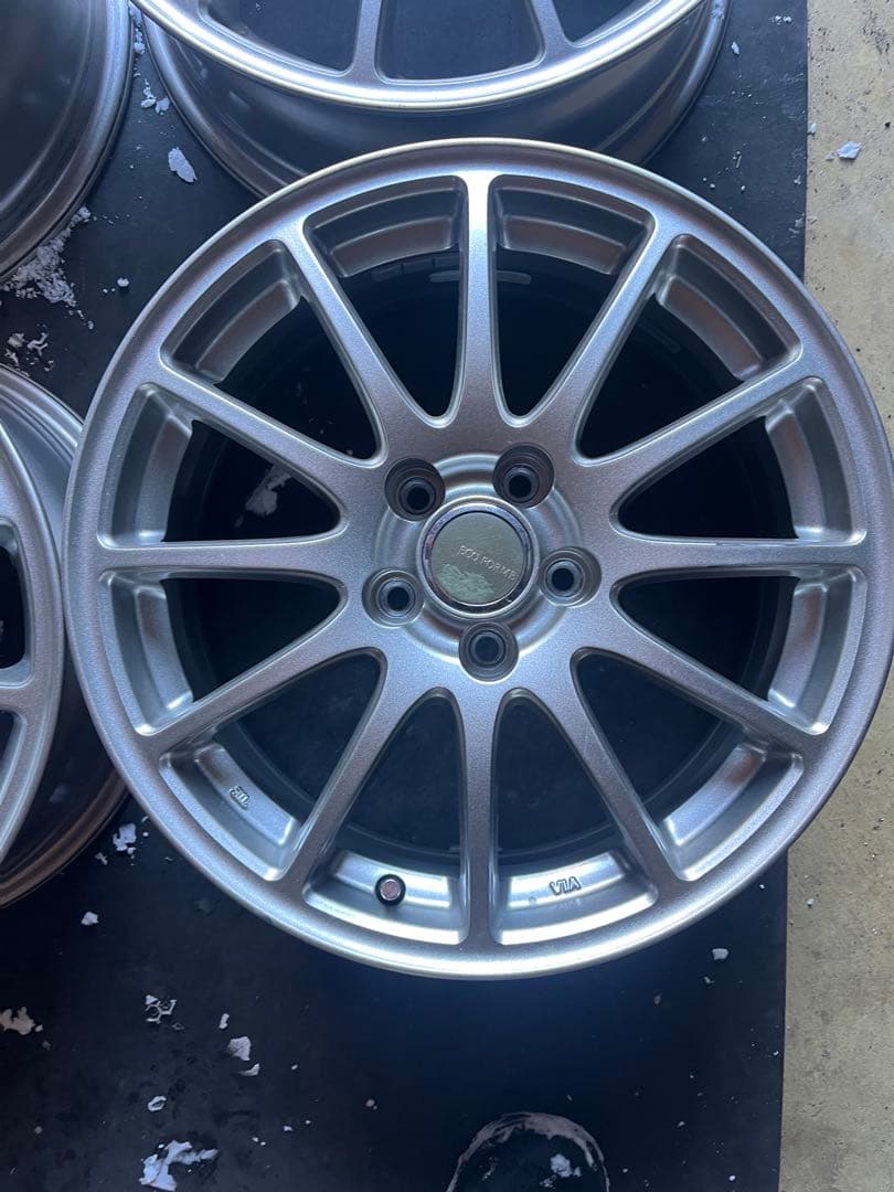 アルミホイール16×6.5J ET46 5穴PCD100 プリウス　ウィッシュ他