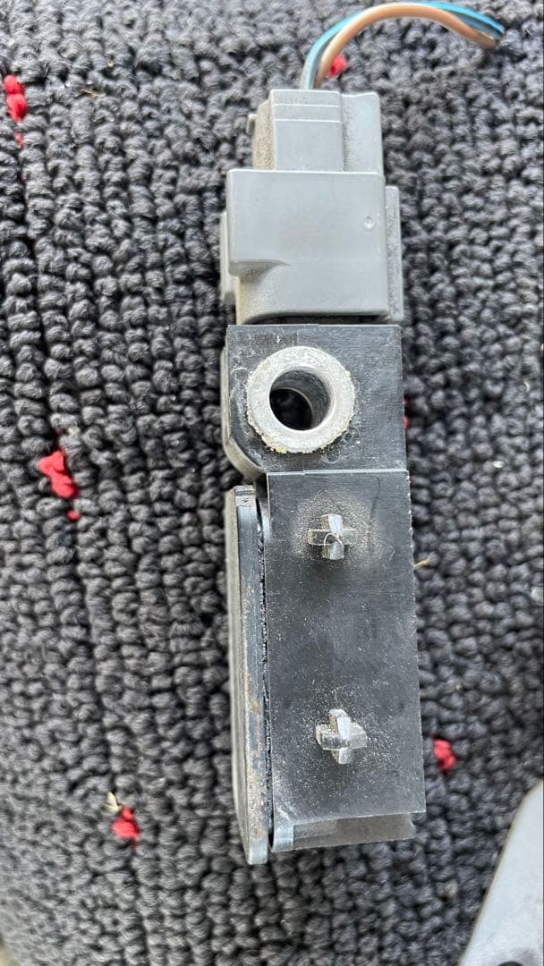 マツダRX-8 エアバッグ衝撃センサー F151-57-K1X 中古