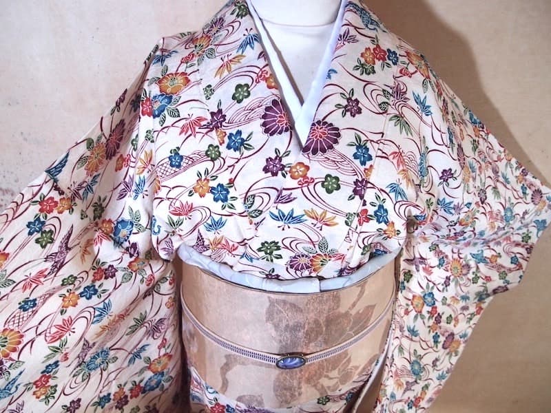 型染め小紋（菊、梅、桜文etc）裄64,5　正絹美品 型染め小紋（菊、梅、桜文etc）裄64,5 正絹美品