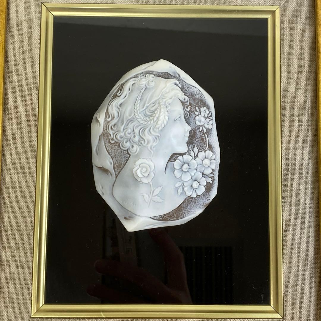 超特大　在銘　シェルカメオ　額装　トヒサコ　東さ7-1031☆1F シェル カメオ ブローチペンダント K18YG 緻密な彫刻が美しい