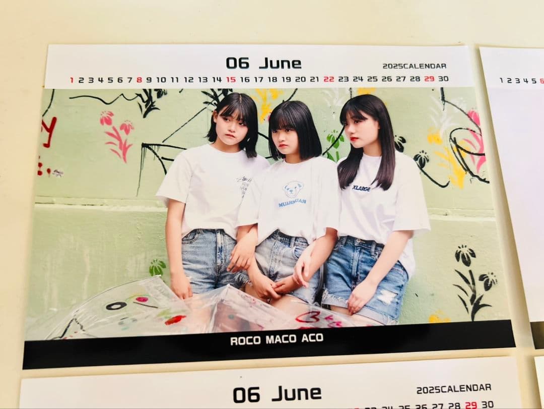 ろこまこあこ ブロマイド 2025年カレンダー - メルカリ
