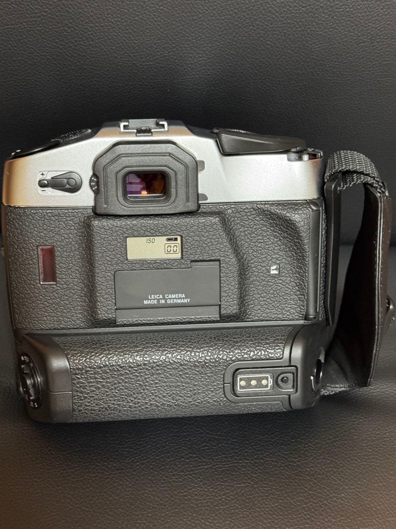 新同 美品！LEICA R8カメラ +MD-R8+エルマリート28mm+フィルム - メルカリ