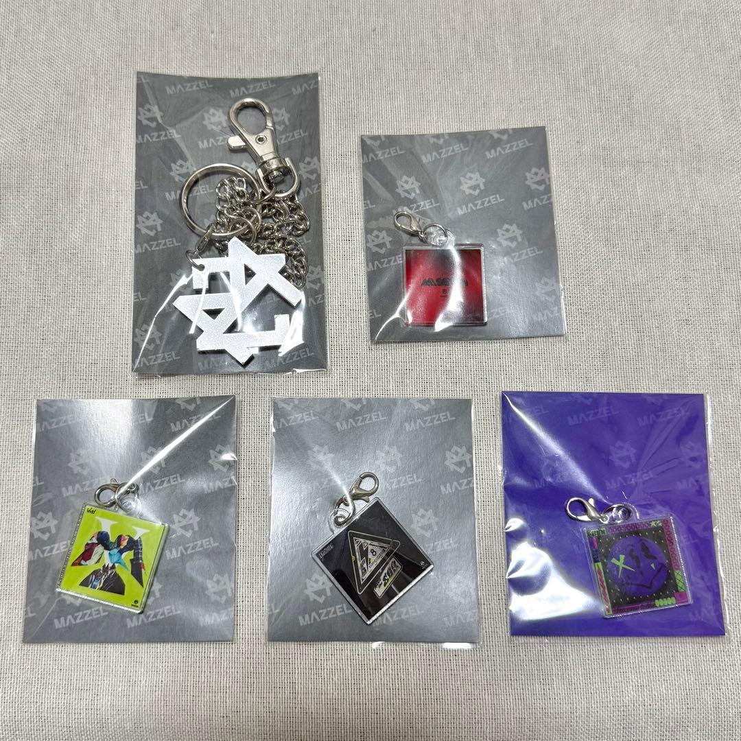MAZZEL チャームコレクトキーチェーン ジャケットチャーム