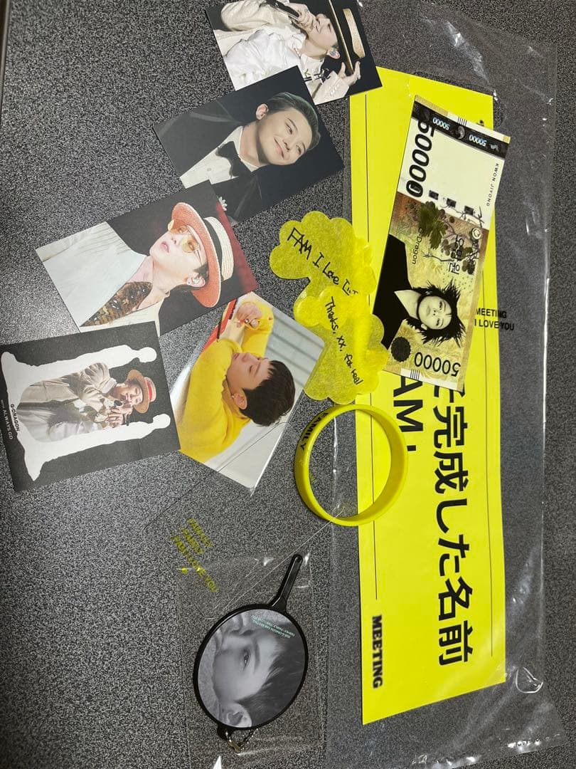 G-DRAGON☆FAM+ILY☆ペンミ☆ファンミ☆入場特典☆ - メルカリ