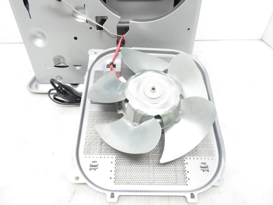 ダイニチ 2018年製 石油ファンヒーター ～12畳 5.0L ライトシルバー