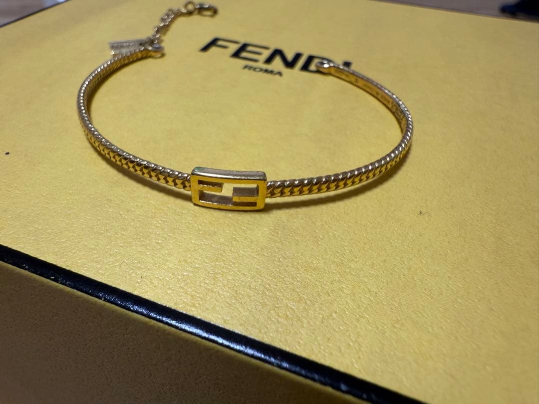 FENDI アンクレット ロープ編みデザイン