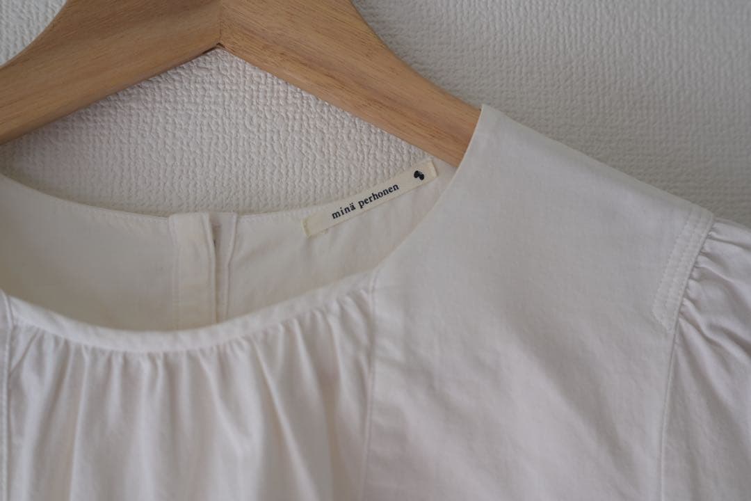 ミナペルホネンfog night ブラウスホワイト - トップスオンライン で 販売