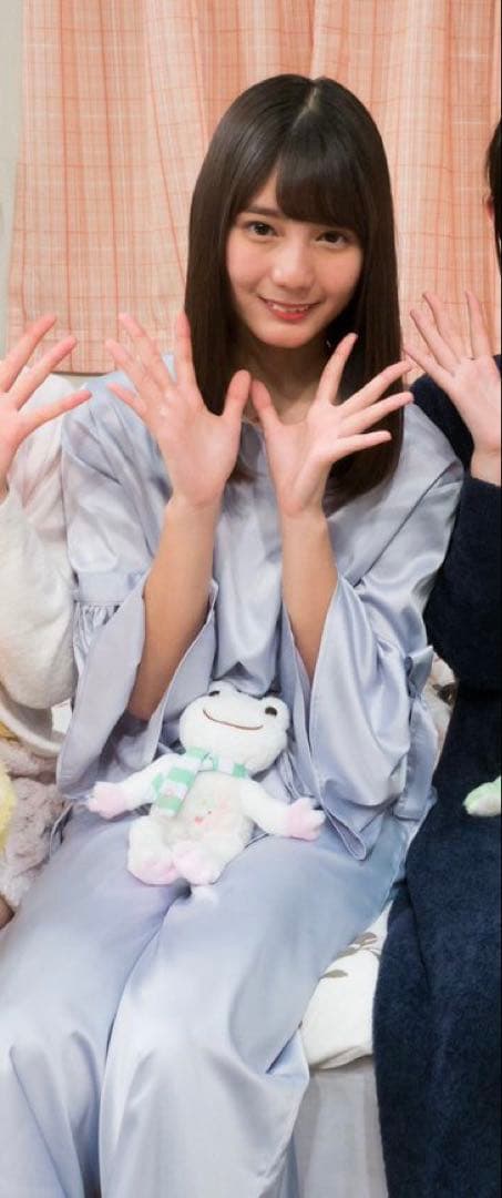 小坂菜緒 カエルのピクルス ゆきまる 緑のマフラー | 激安通販のイー