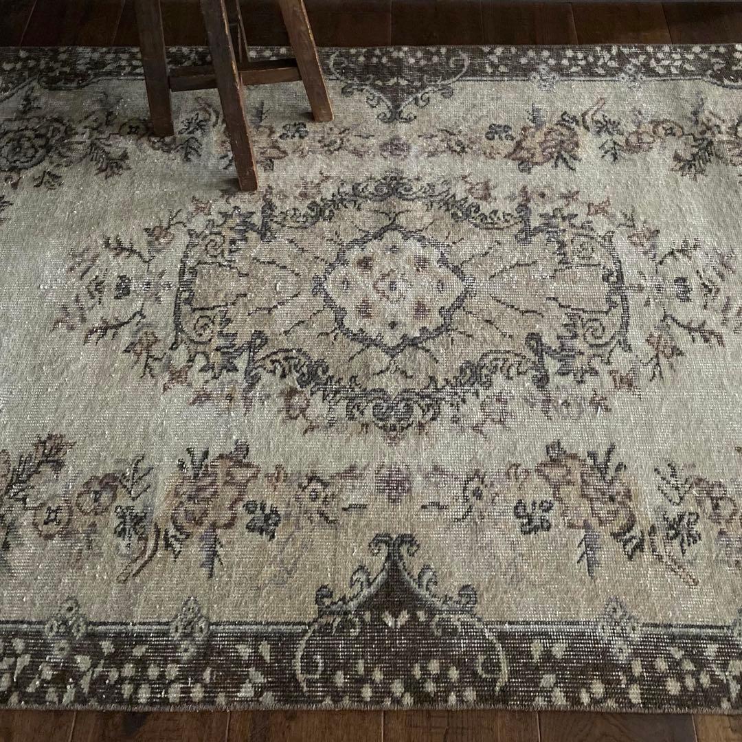 ベージュ　メダリオンヴィンテージラグ　トルコラグ iichi限定】トルコヴィンテージラグ ネイビーブルー×ベージュ 117×208