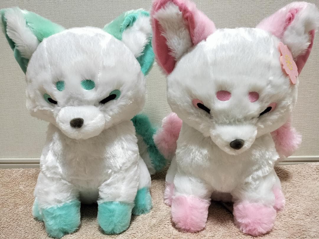 ちょコンとキツネ九尾 ウルトラBIGぬいぐるみ2種セット|mercari