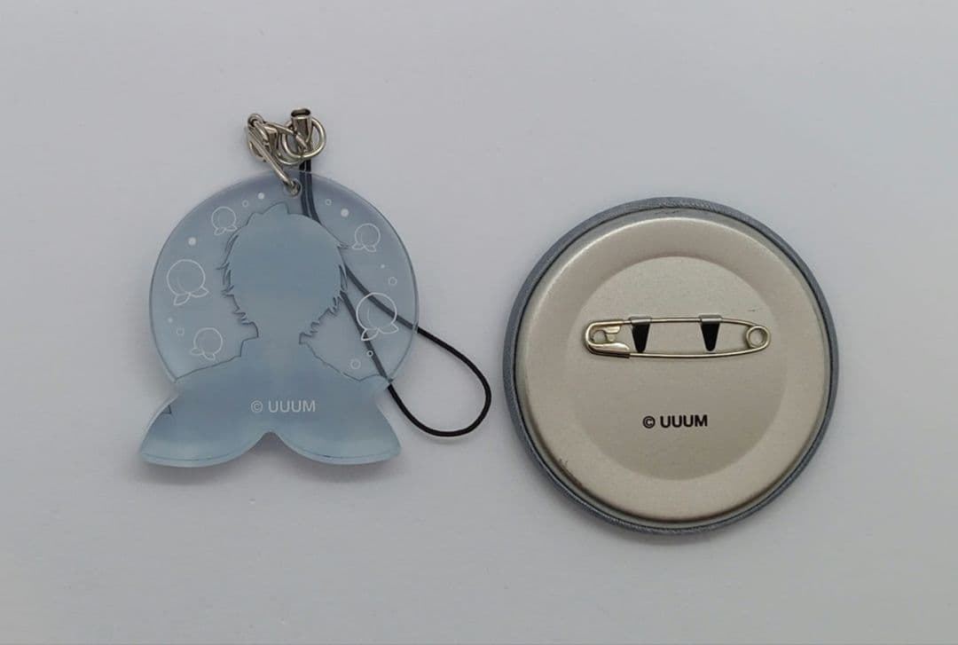 カラフルピーチ ヒロ 缶バッチ、アクリルキーホルダー - メルカリ