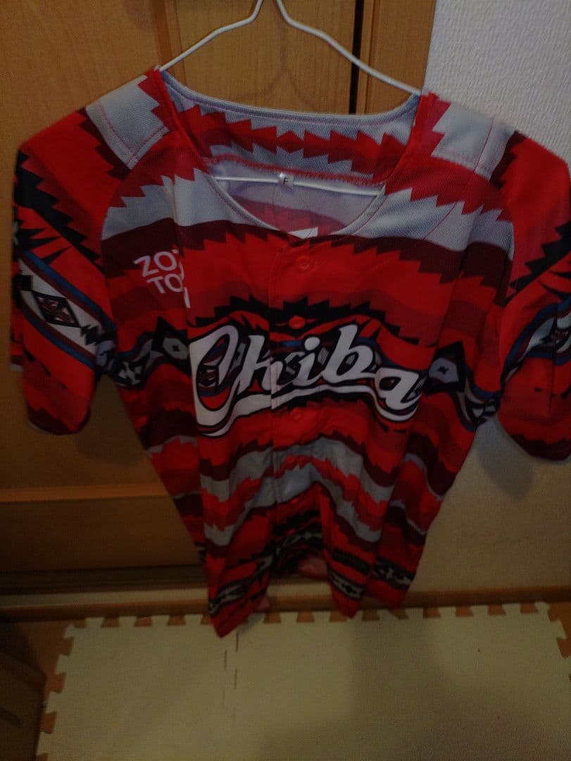 千葉ロッテマリーンズファン必見‼️ 野球応援グッズユニホーム3枚、ほか