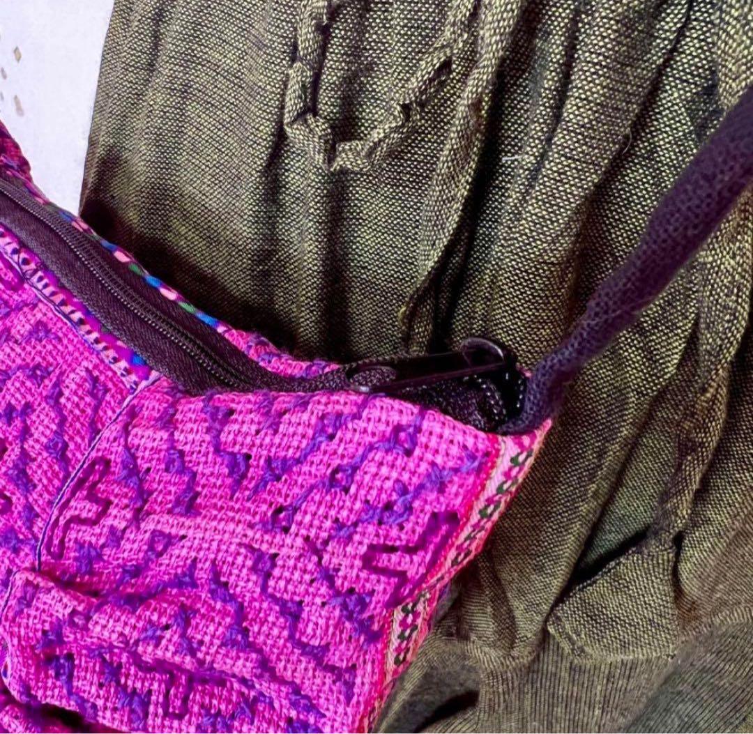 ☆新品☆【タイ】モン族 刺繍 古布 ショルダーバッグ サイケデリック