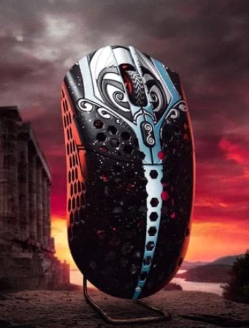 マウス・トラックボール finalmouse Starlight-12 Phantom Small maxresdefault.jpg