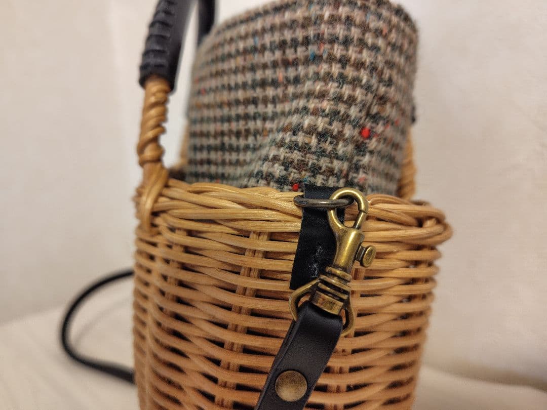 籐編みかごバッグポシェット ウール 本革 ハンドメイド