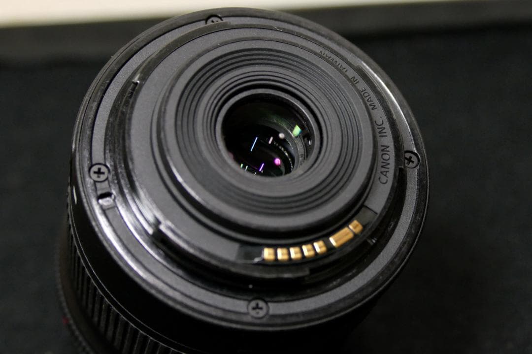Canon 超広角 EF-S10-18mm F4.5-5.6 IS STM　中古