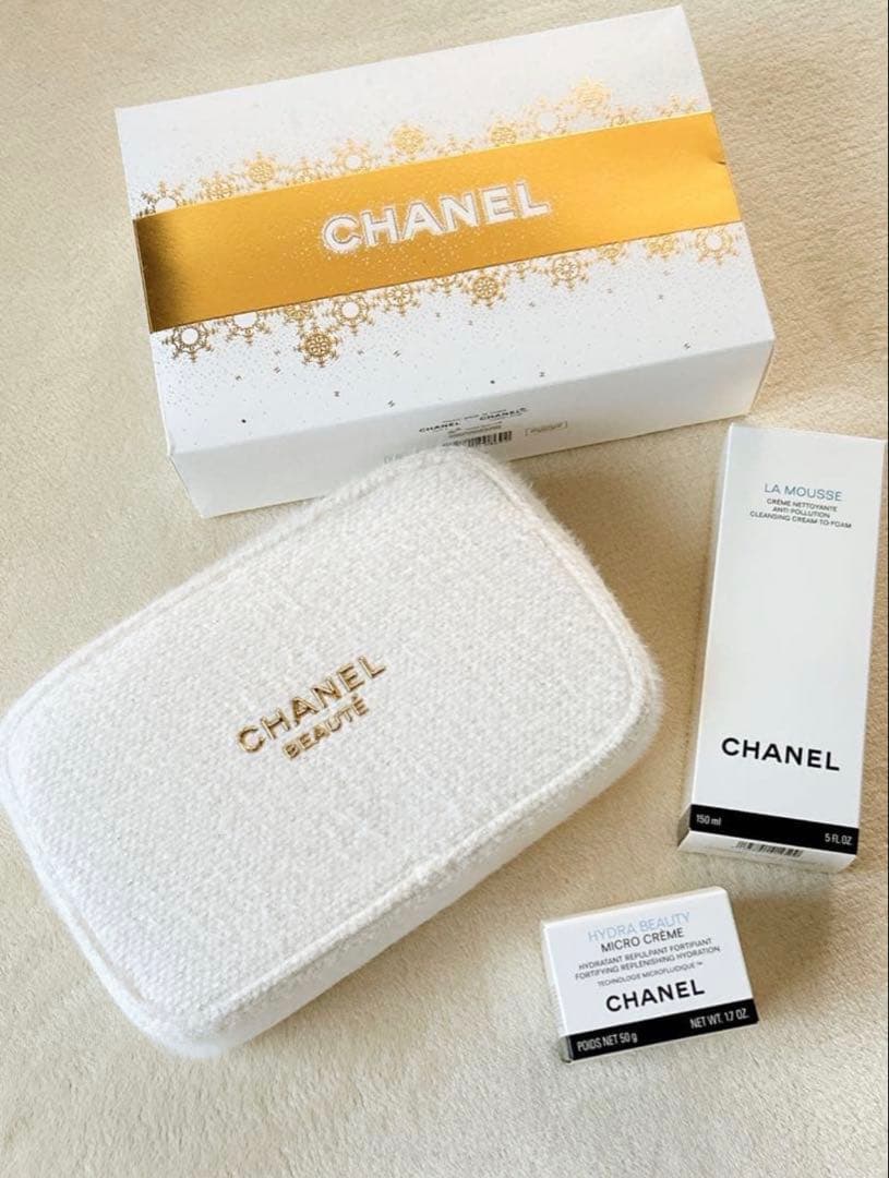 CHANELギフトセットポーチ・洗顔フォーム・イドゥラビューティマイクロ