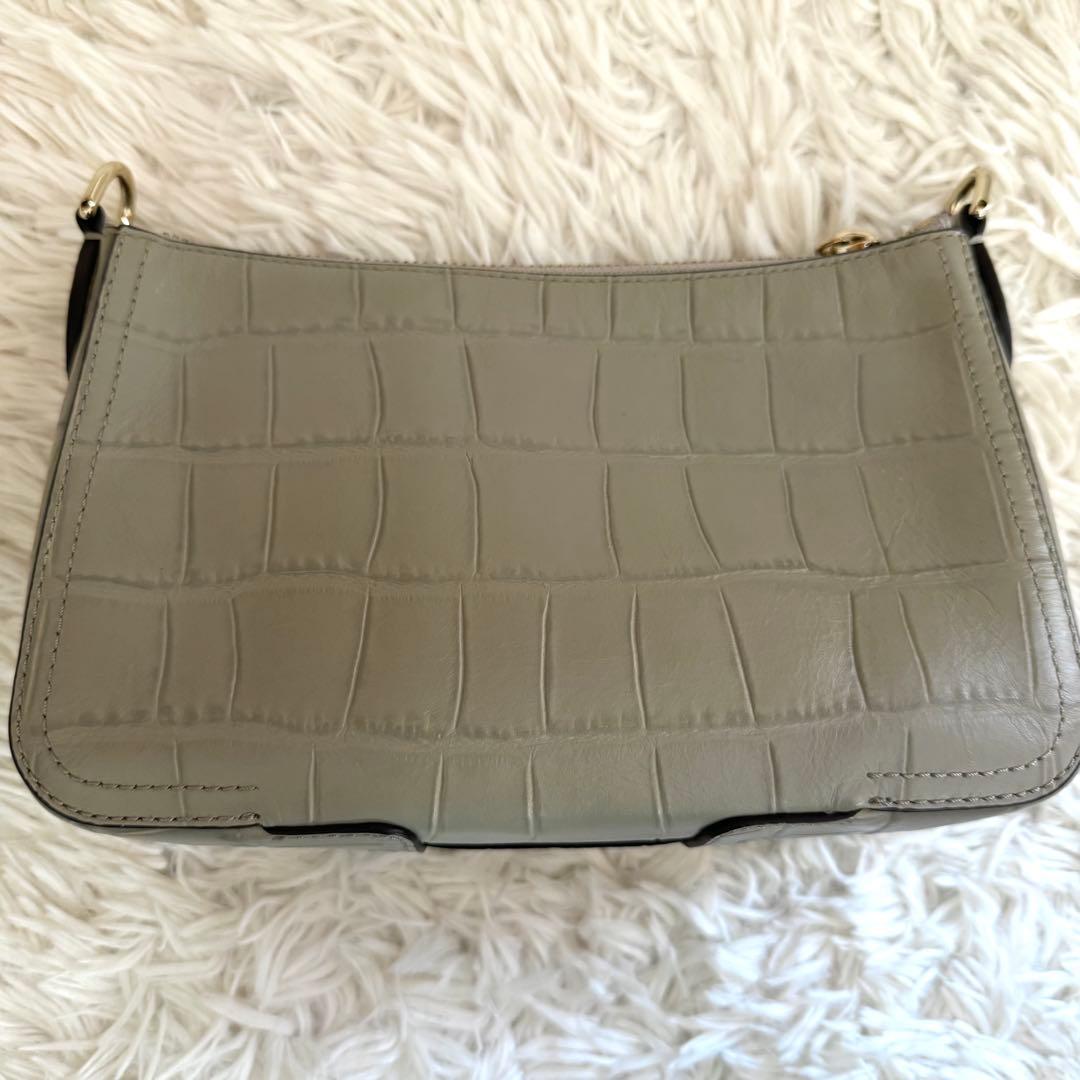 極美品✨フルラ 現行 ショルダーバッグ アテナ クロコ ロゴ レザー