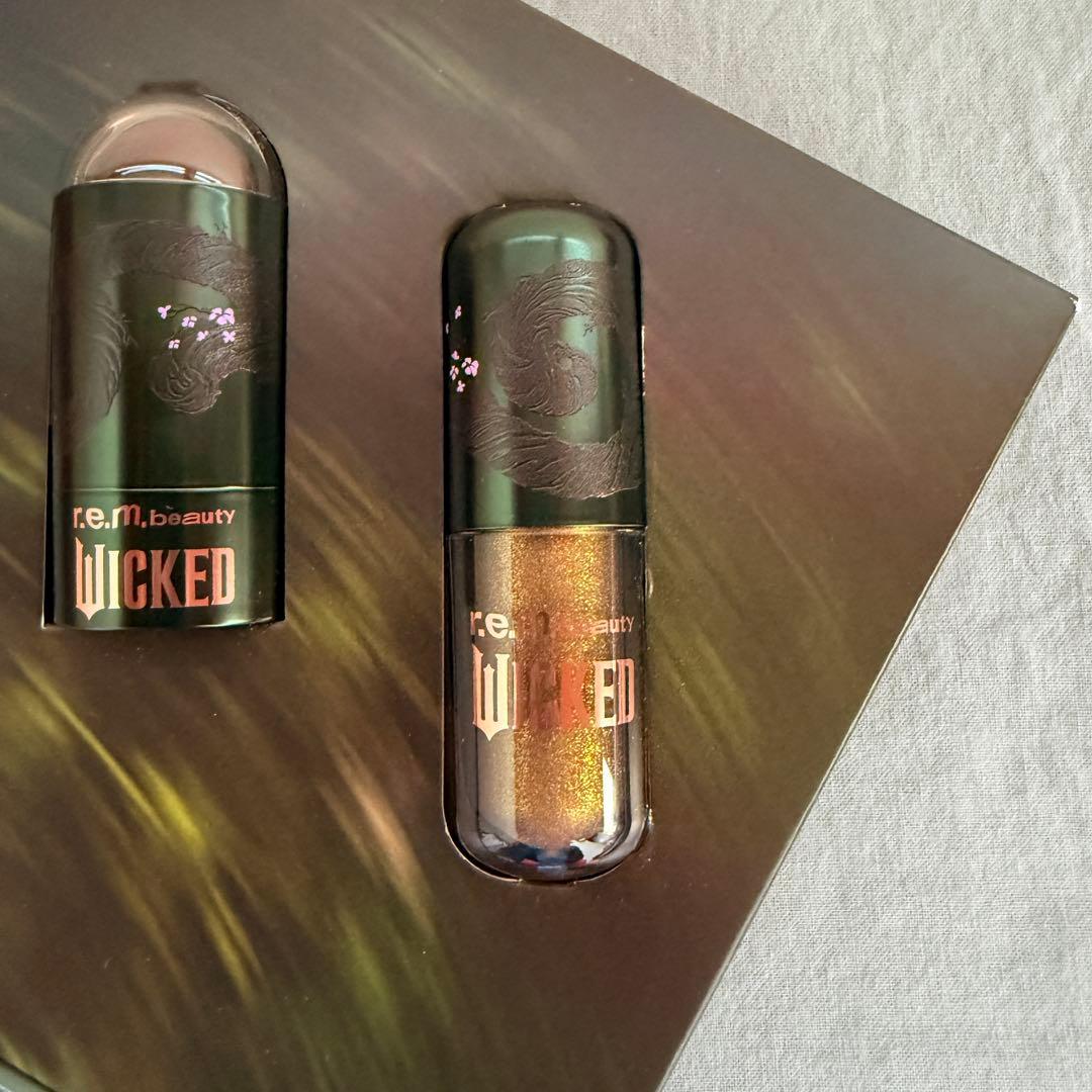 箱難あり r.e.m.beauty WICKED エルファバ メイクセット