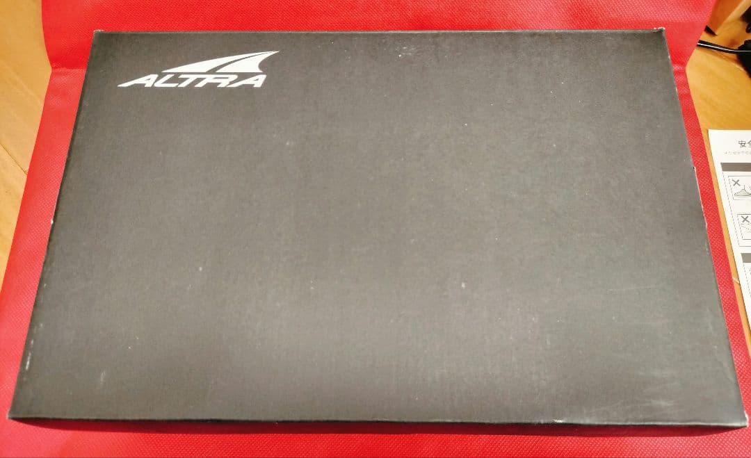 ALTRA Instinct-everyday ブラウン 25.5cm