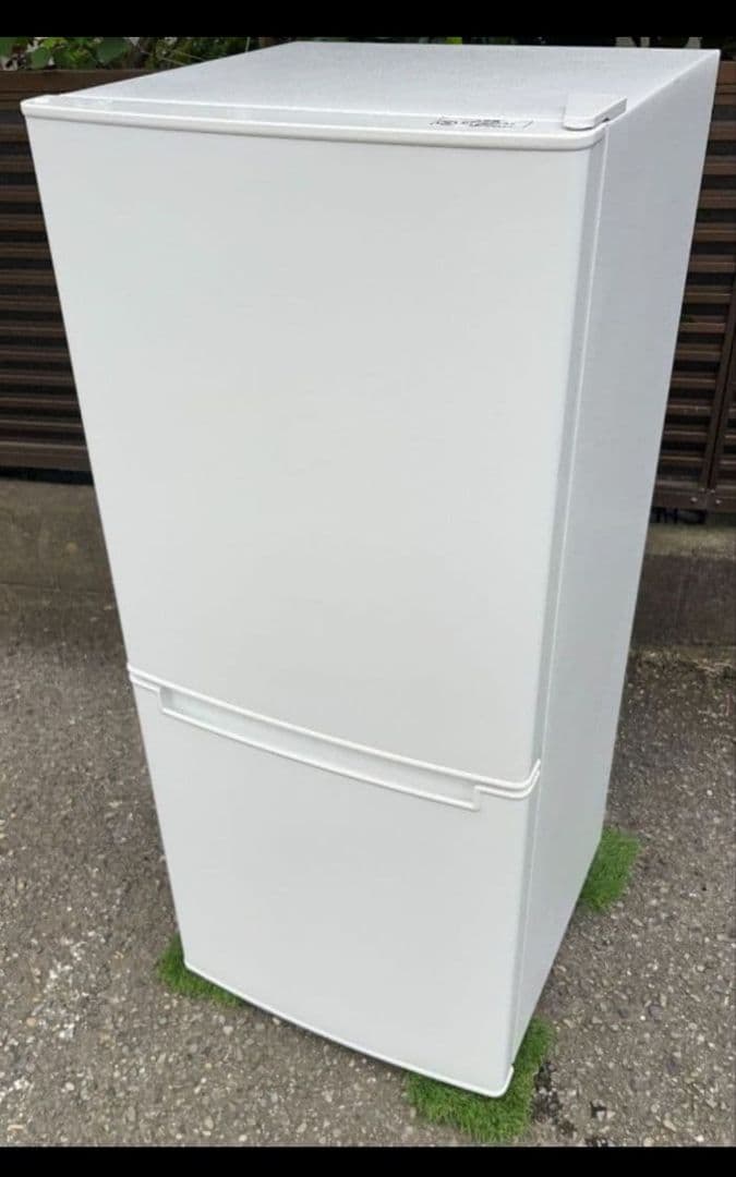 ニトリグラシア冷凍冷蔵庫106L 温度調節7段階　2020年製 ニトリ、オーブンレンジがおける106Lの2ドア冷蔵庫を2万5千円で発売