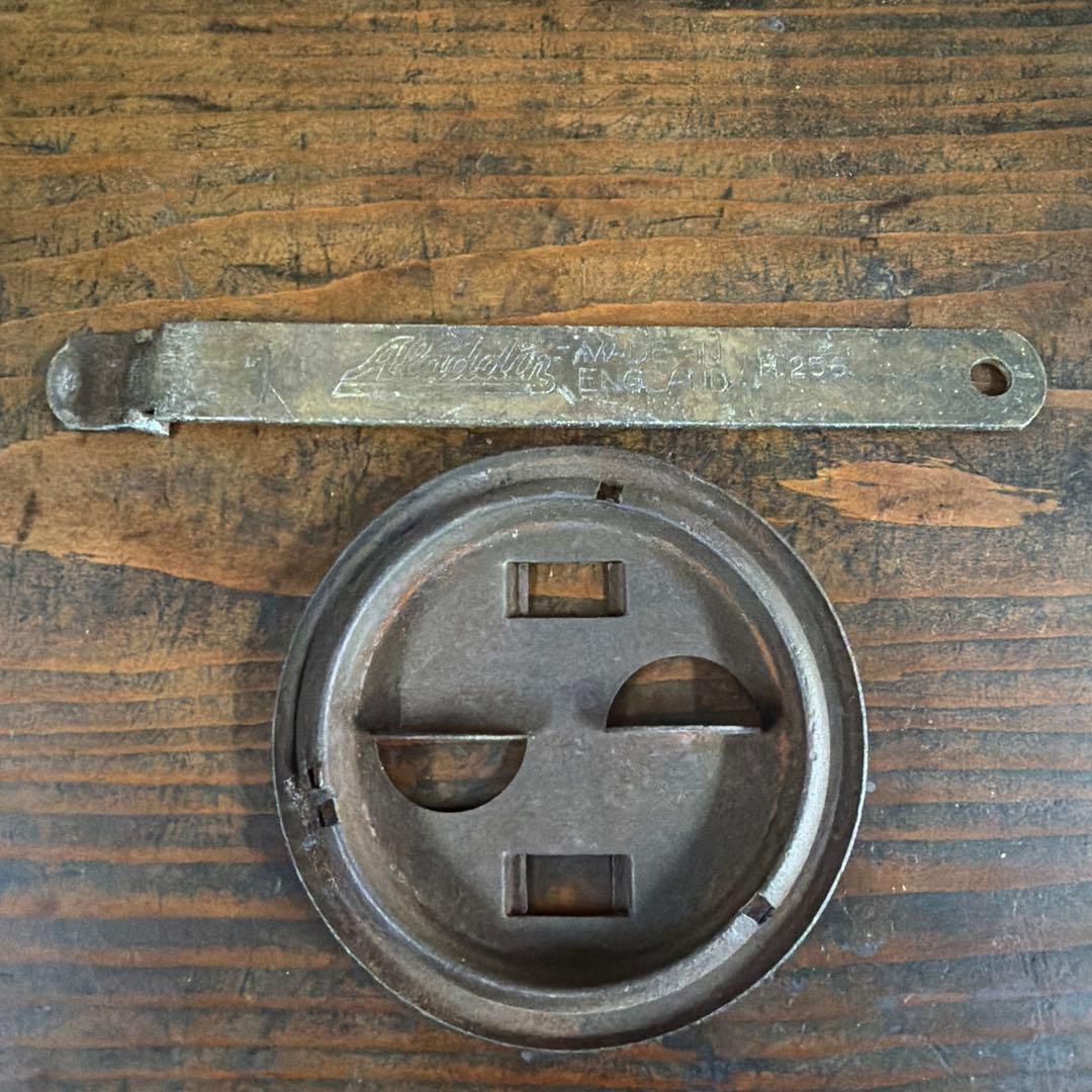 当時物　アラジン　スチール芯クリーナー　天板外し 当時物 アラジン スチール芯クリーナー 天板外し - メルカリ