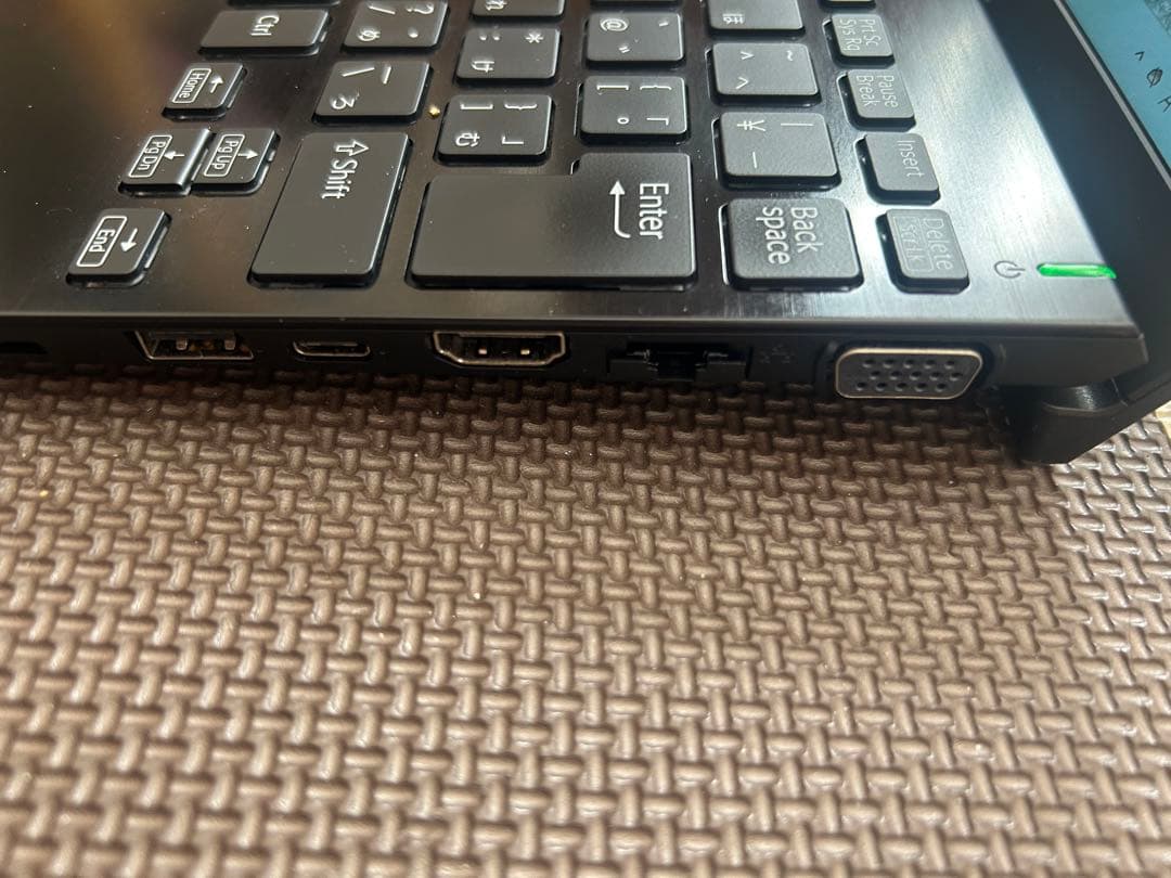 VAIO VJPJ11C11N Intel Core i7-8565U第8世代