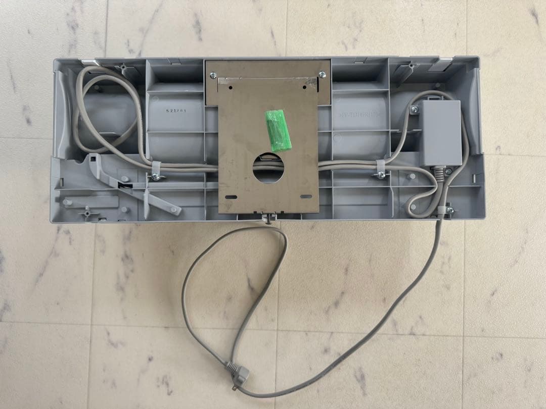 アラジン 人感センサー付き脱衣所暖房機 H-G1201(W) ホワイト - メルカリ