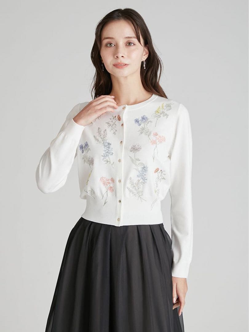 新品未使用】CELFORDセルフォード♪フラワー刺繍カーディガン OWHT