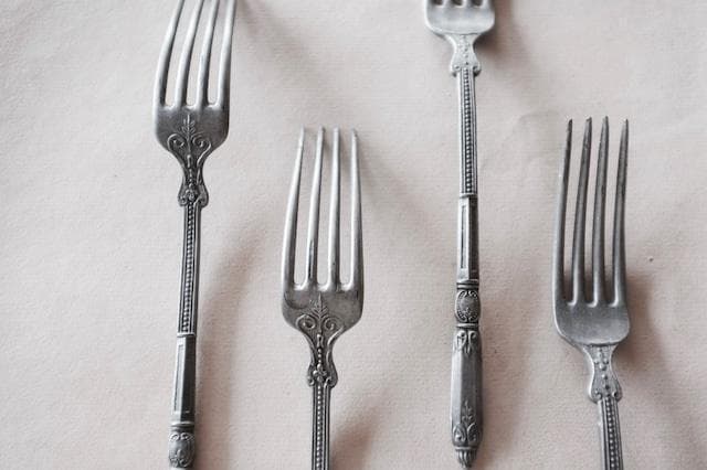 ラスト19世紀 france エタン ネオゴシックと縦長フォーク アンティーク