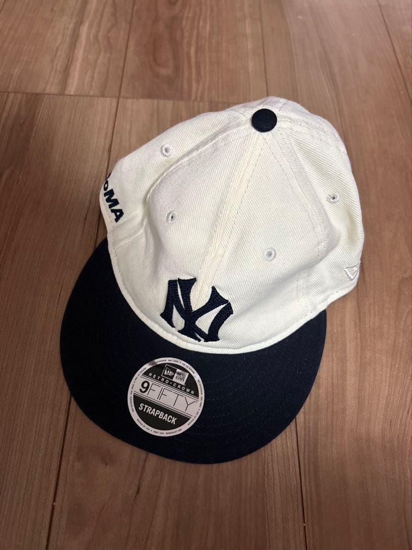 ニューエラ × モマ ニューヨーク ヤンキース レトロ クラウン キャップ