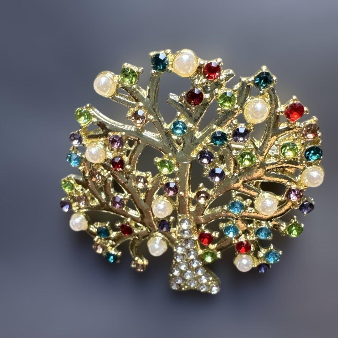 ツリー型ブローチ カラフルストーン 明るめゴールドベース - メルカリ
