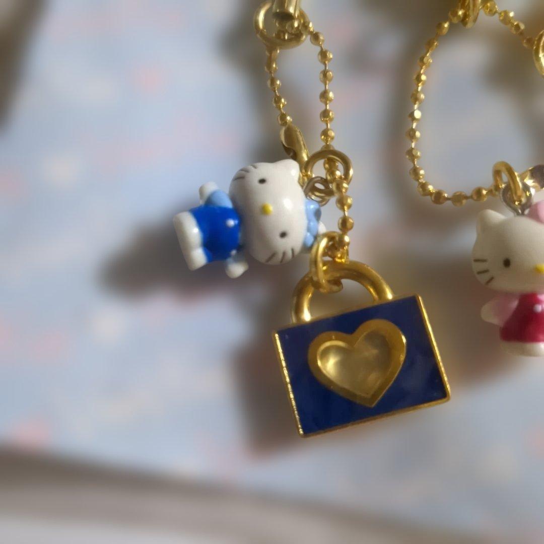 ハローキティ Vivitix ペアストラップ 鍵 ハート 2001 - メルカリ