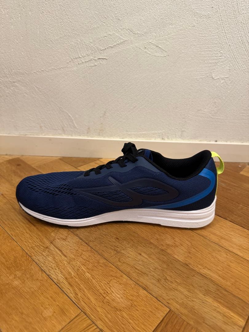 ビモロランニング ベロ・トリコ スペックス“ネイビー　25.5cm