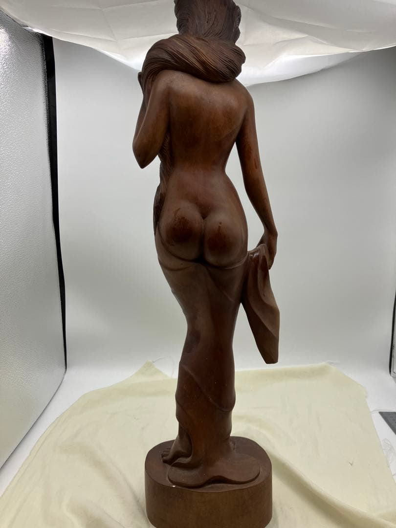 木彫り 木製 女性像 裸婦像 置物 オブジェ　バリ 工芸品　裸体