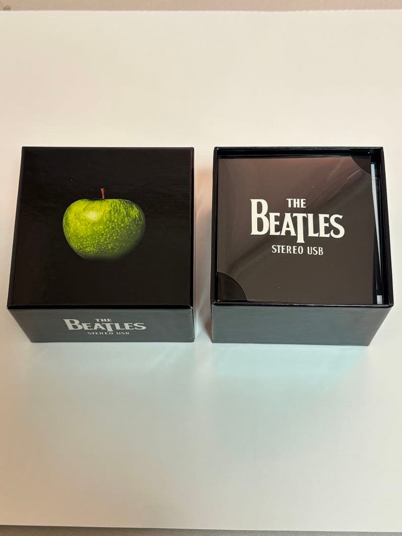 ザ・ビートルズBOX(限定生産品)(USBメモリ) - メルカリ