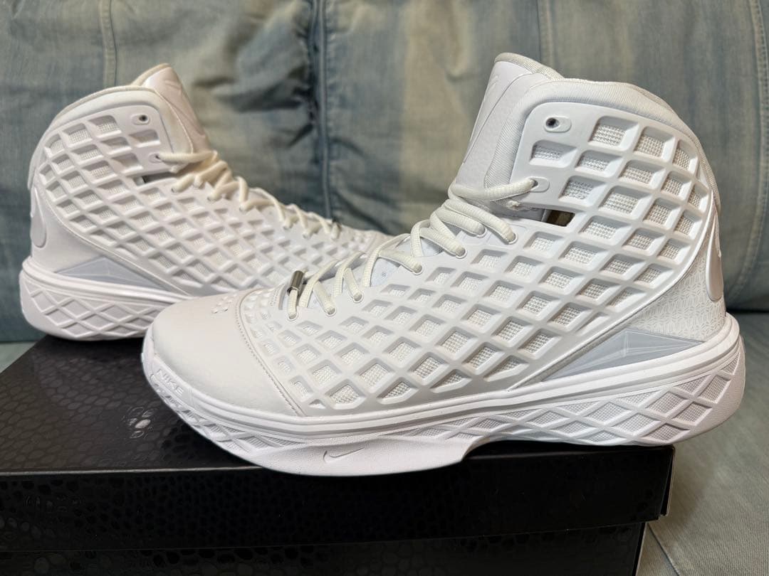 【新品未着用】Nike Kobe 3 Protro \"Halo\"