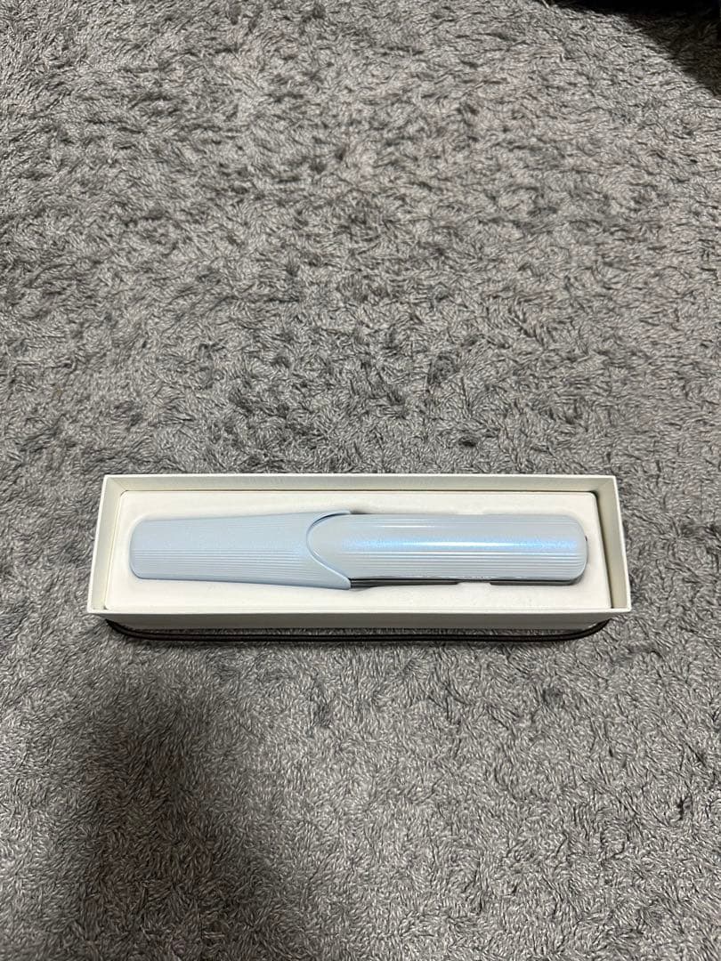 リファ　ヘアアイロン プロフェッショナルの指先がつくるニュアンスを「ReFa FINGER IRON ST