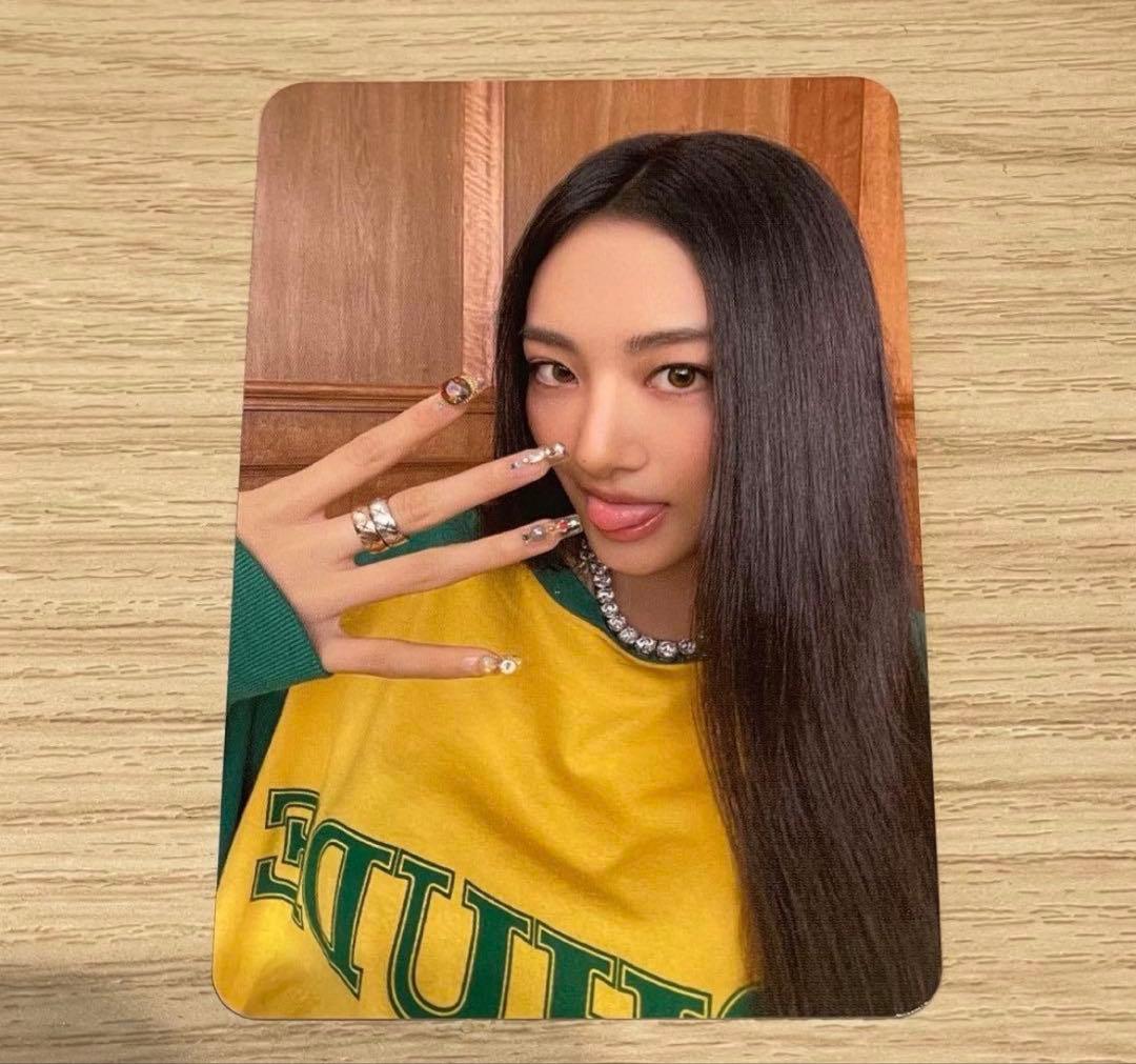 MEOVV トレカ ガウォン 本国POPUP 特典 - メルカリ