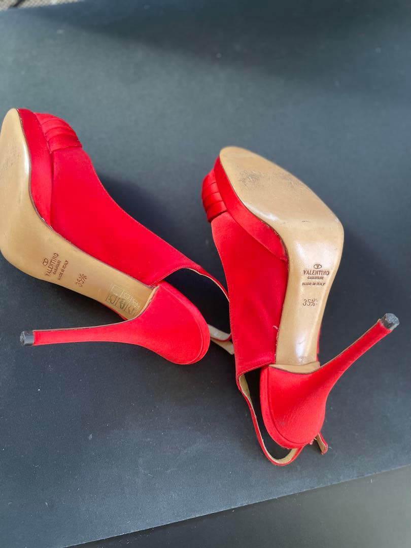 バレンチノガラバーニ 未使用近いビジュー サンダル 22.5cm