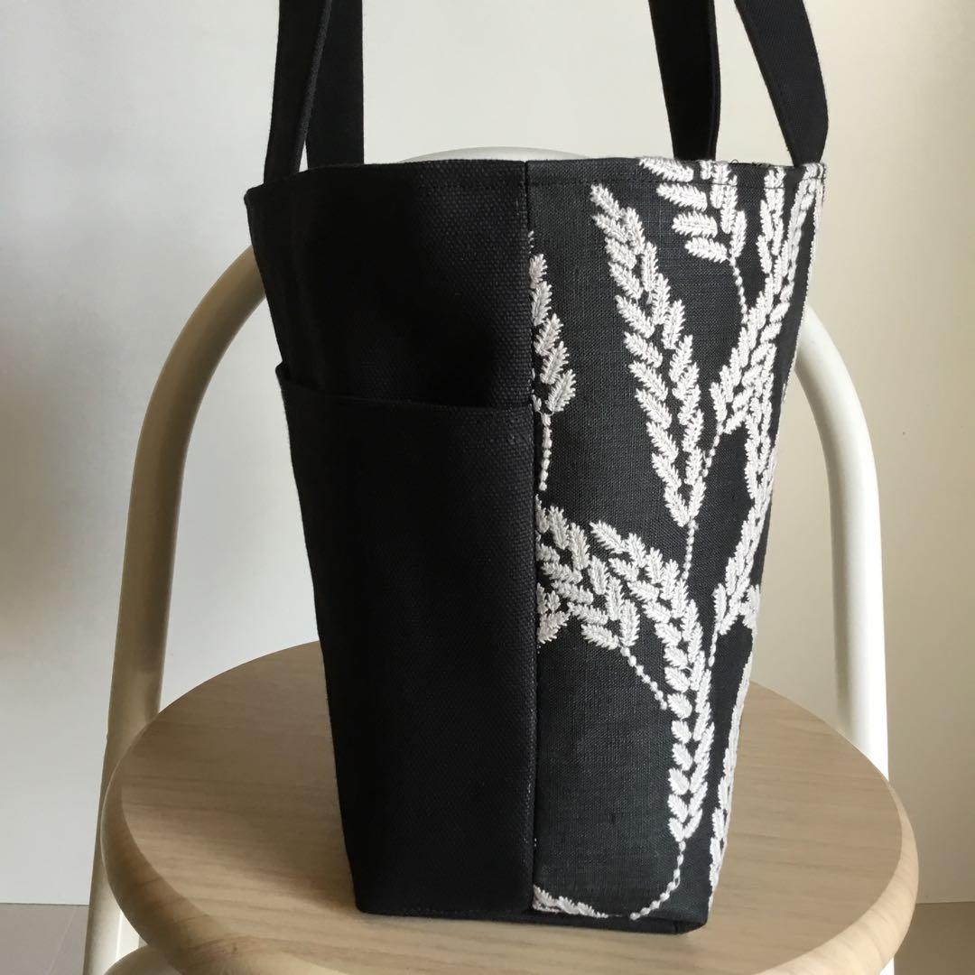spica 黒地×白刺繍 稲穂 トートバッグ - メルカリ