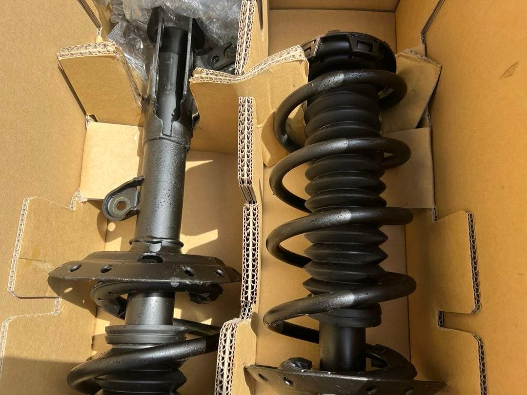 ホンダフリードGB4 4WD 純正サスペンション前後セット