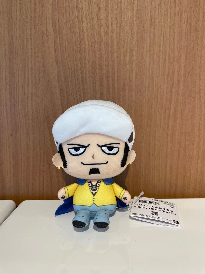 ワンピース トラファルガー・ロー ぬいぐるみ - メルカリ