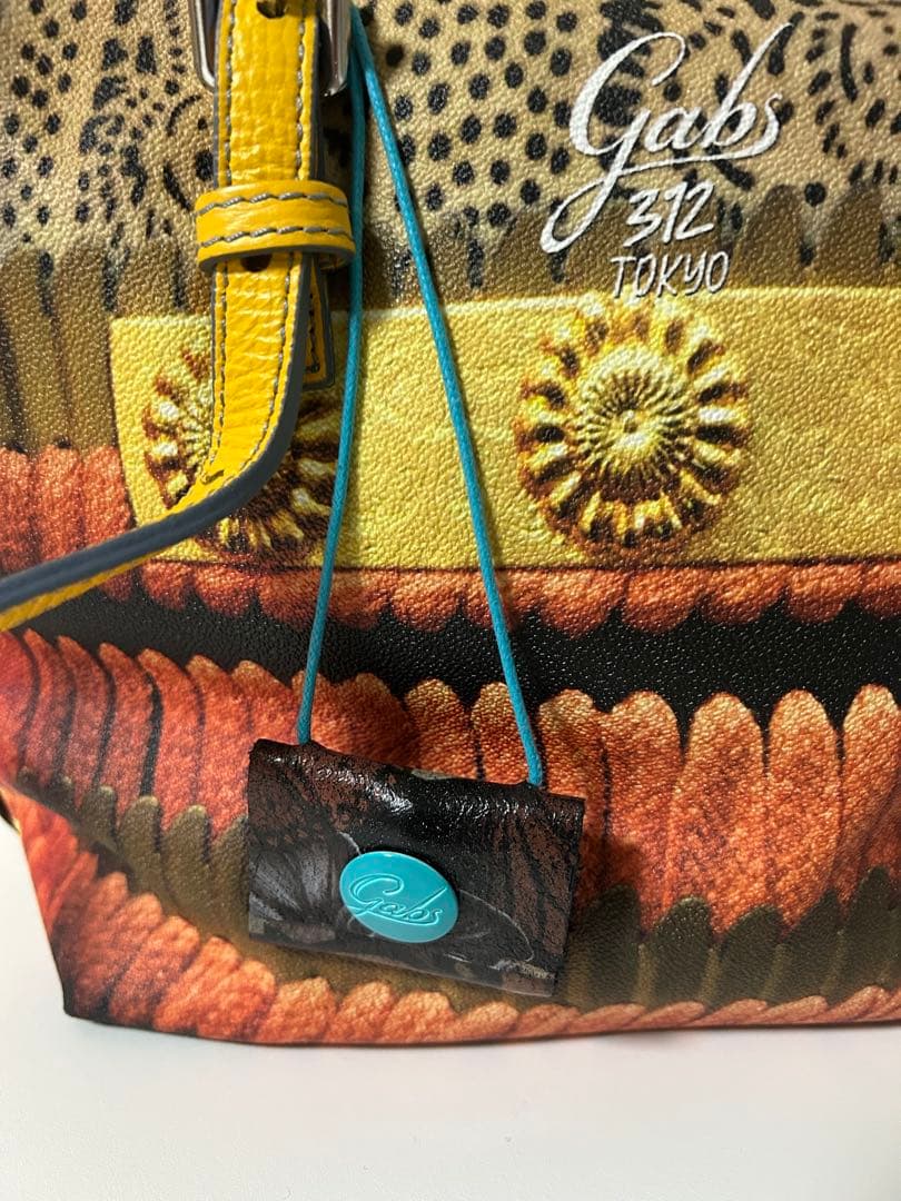 美品】 GABS ガブス ハンドバッグ マルチカラー PVC×レザー - メルカリ